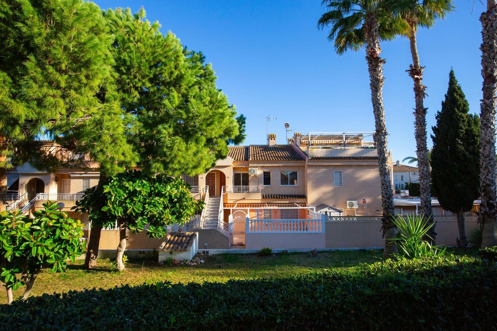 2 soveværelse Lejlighed til salg i Torrevieja med swimmingpool garage - € 149.990 (Ref: 9618871)