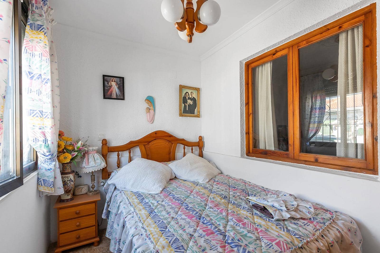 3 bedroom Bungalow for sale in Torrevieja - € 125,000 (Ref: 9629515)