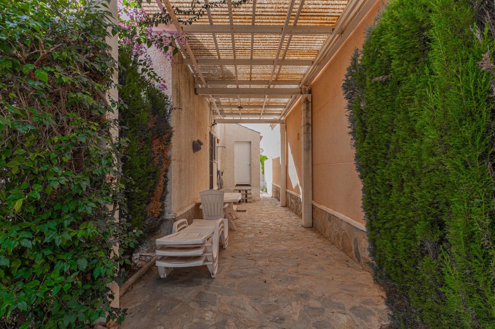 3 bedroom Villa for sale in La Siesta - € 224,000 (Ref: 9655558)