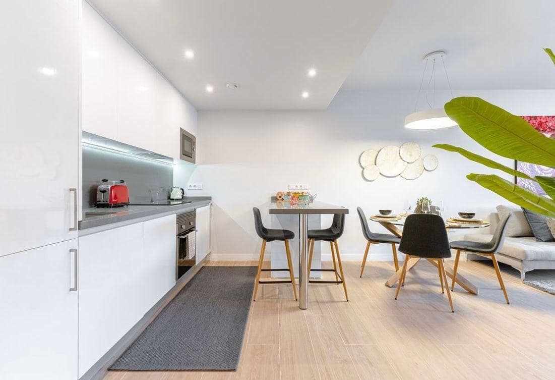 2 slaapkamer Appartement te koop in Filipinas met zwembad garage - € 259.000 (Ref: 9655559)