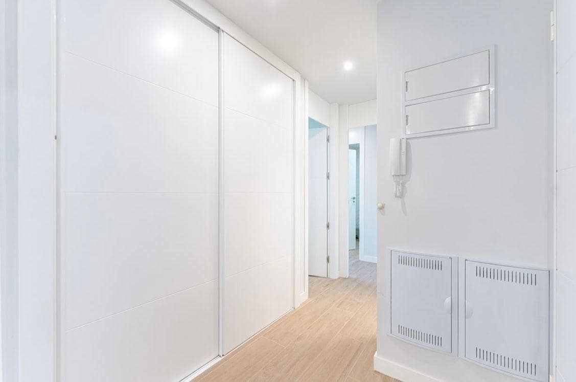 2 slaapkamer Appartement te koop in Filipinas met zwembad garage - € 259.000 (Ref: 9655559)