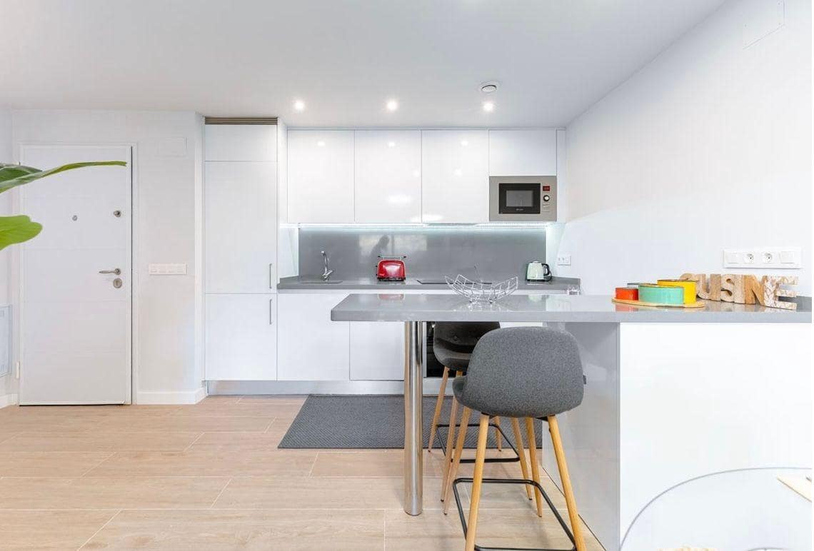 2 slaapkamer Appartement te koop in Filipinas met zwembad garage - € 259.000 (Ref: 9655559)