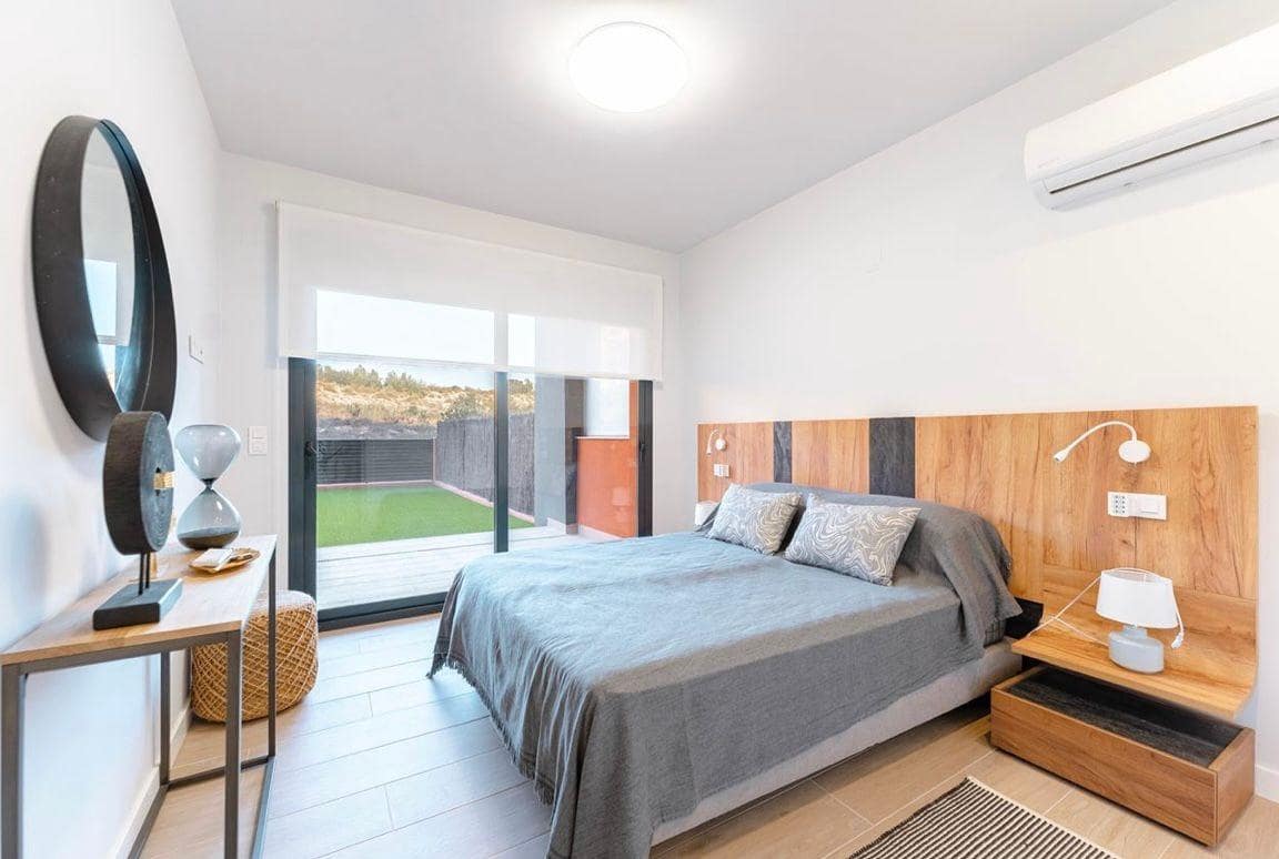 2 slaapkamer Appartement te koop in Filipinas met zwembad garage - € 259.000 (Ref: 9655559)