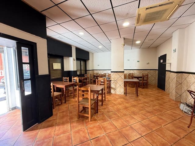 Comercial para venda em Avenida Habaneras - Curva de Palangre, Torrevieja - 169 900 € (Ref: 9655560)