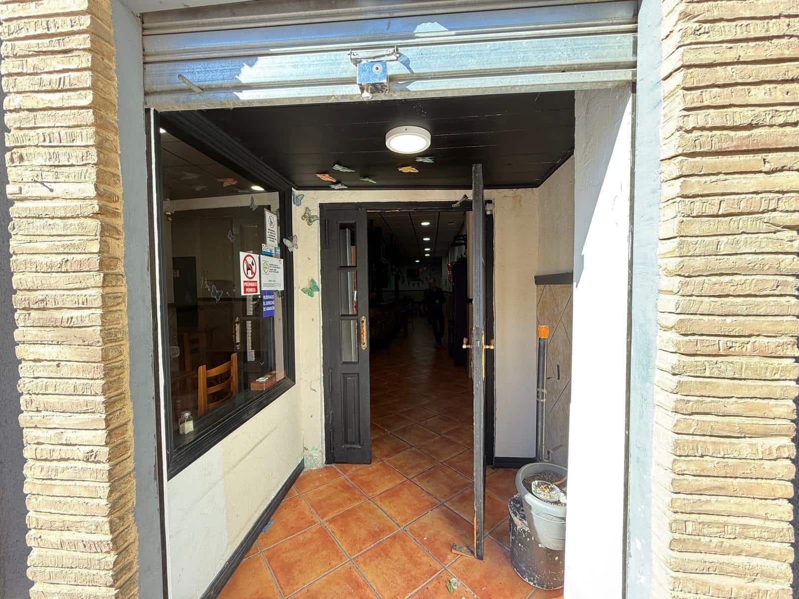 Local Comercial en Torrevieja en venta - 169.900 € (Ref: 9655560)