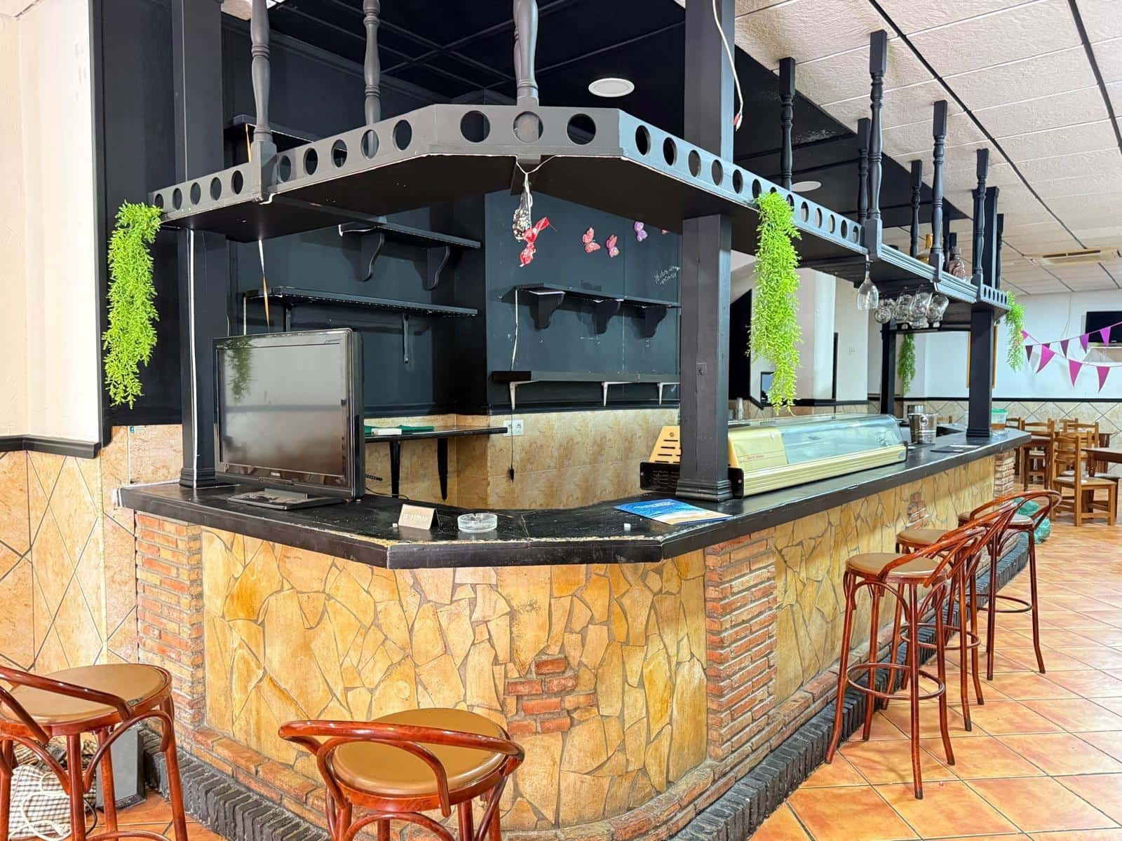 Local Comercial en Torrevieja en venta - 169.900 € (Ref: 9655560)