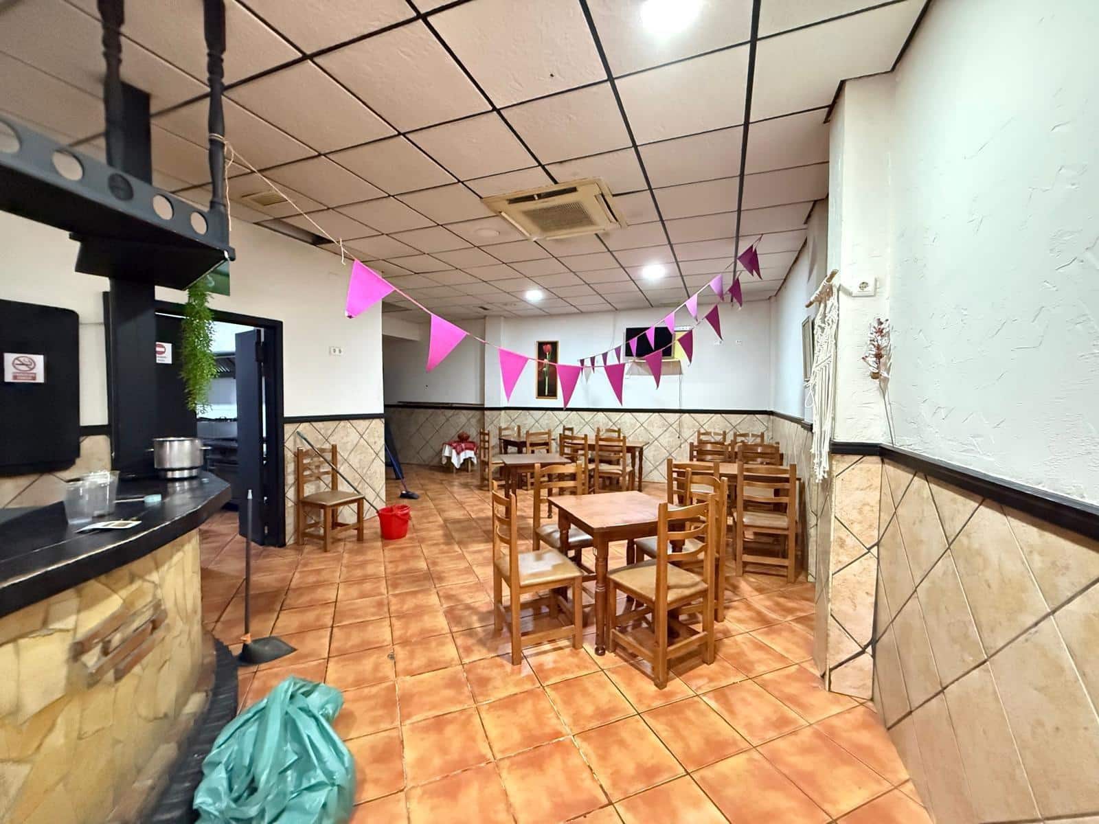 Local Comercial en Torrevieja en venta - 169.900 € (Ref: 9655560)