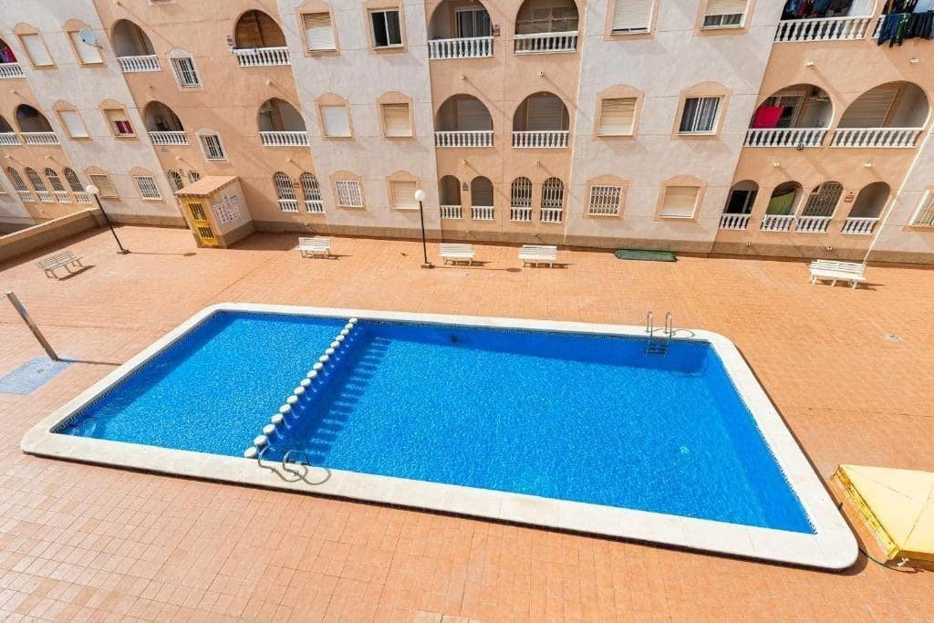 3 soverom Penthouse til salgs i Torrevieja med svømmebasseng garasje - € 189 000 (Ref: 9658173)