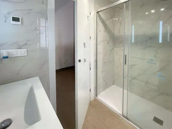 2 Zimmer Apartment zu verkaufen in Filipinas mit Pool Garage - 275.000 € (Ref: 9658174)