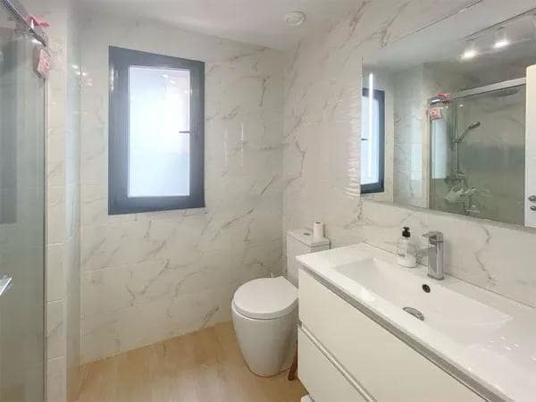 2 Zimmer Apartment zu verkaufen in Filipinas mit Pool Garage - 275.000 € (Ref: 9658174)