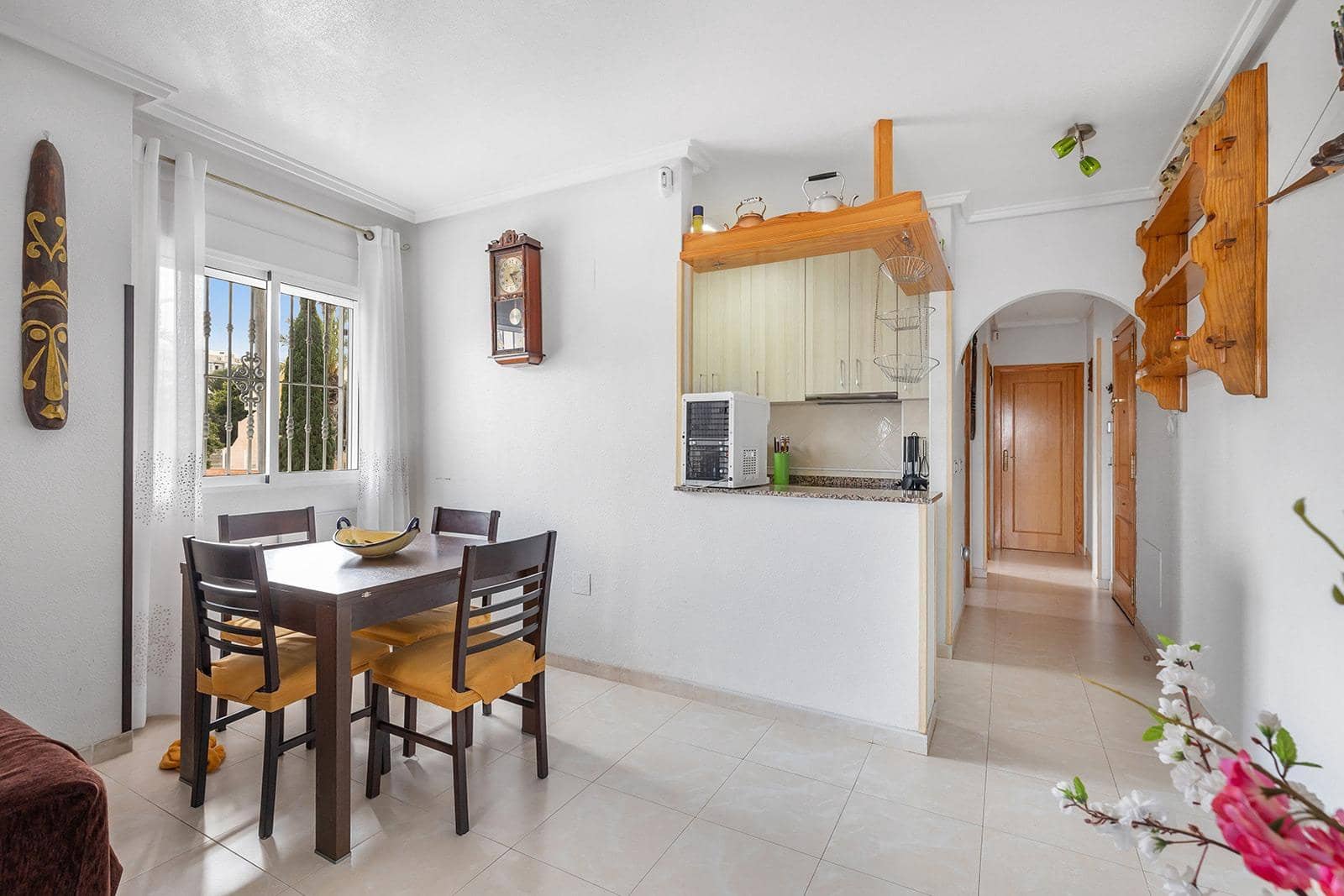 2 bedroom Apartment for sale in Torrevieja with pool - € 139,900 (Ref: 9665739)