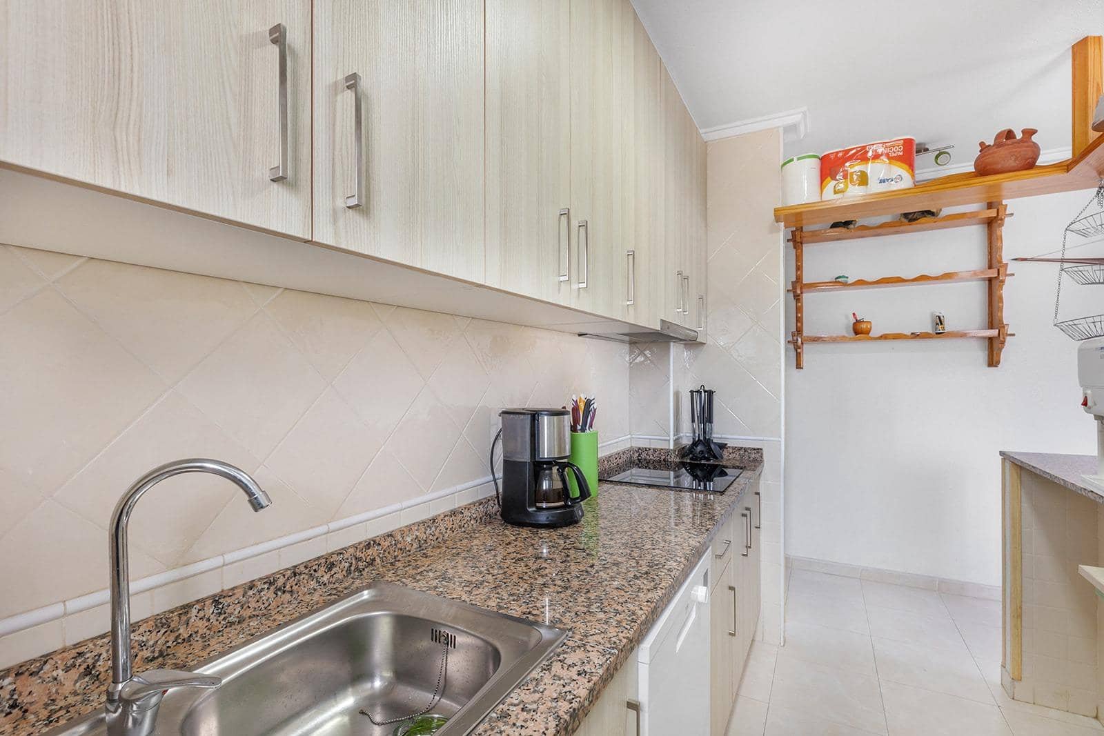 2 bedroom Apartment for sale in Torrevieja with pool - € 139,900 (Ref: 9665739)