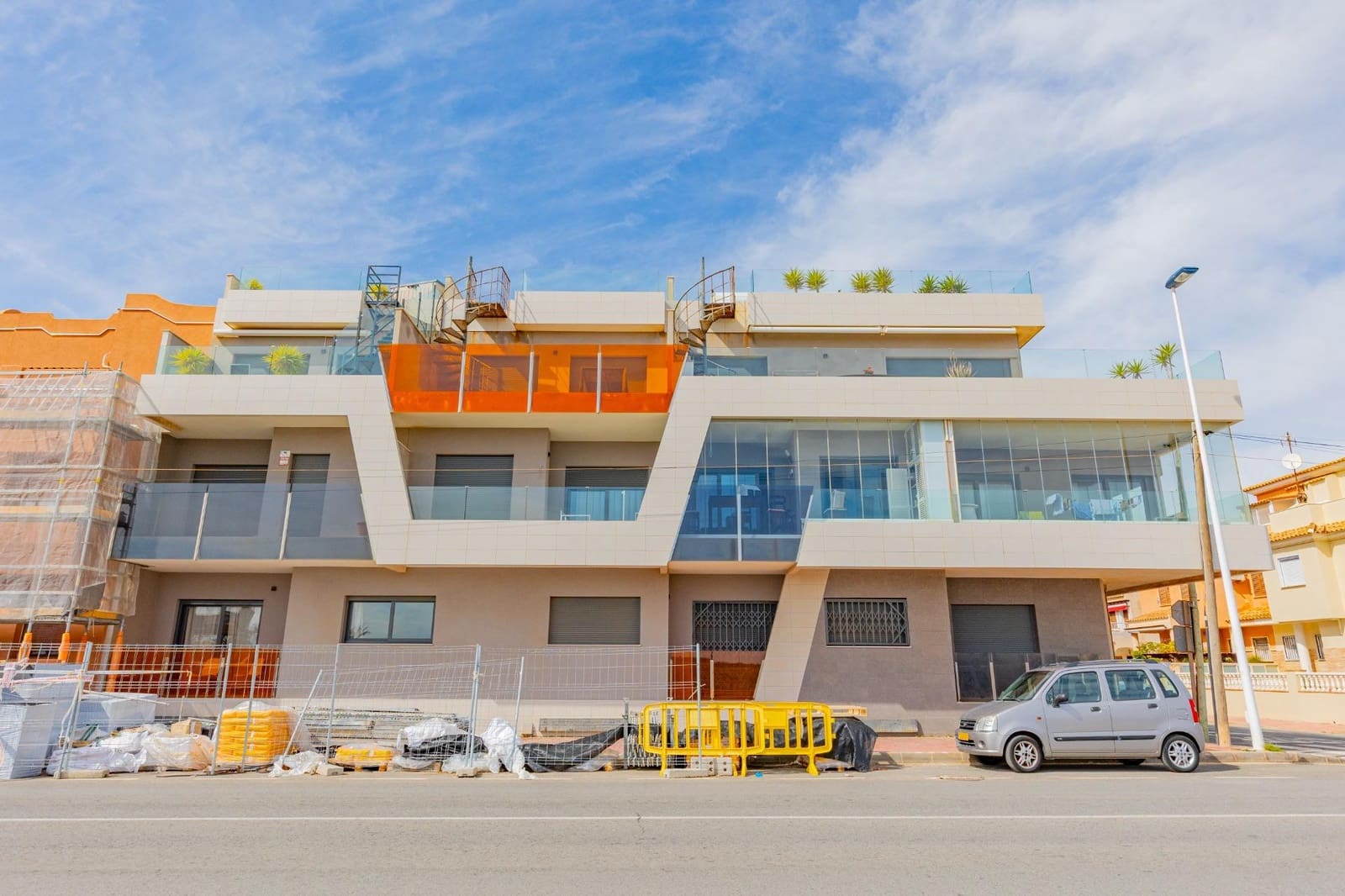 3 Zimmer Apartment zu verkaufen in Torrevieja mit Pool Garage - 299.000 € (Ref: 9665740)