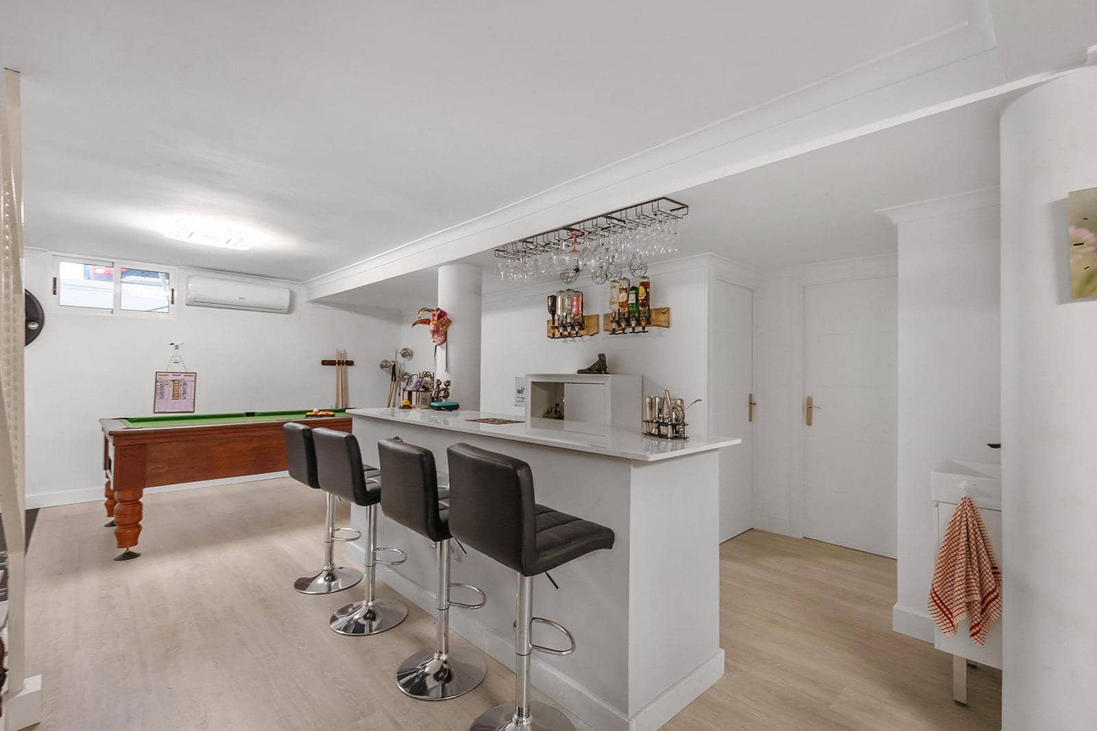 4 chambre Villa/Maison à vendre à Guardamar del Segura avec piscine garage - 285 000 € (Ref: 9689950)