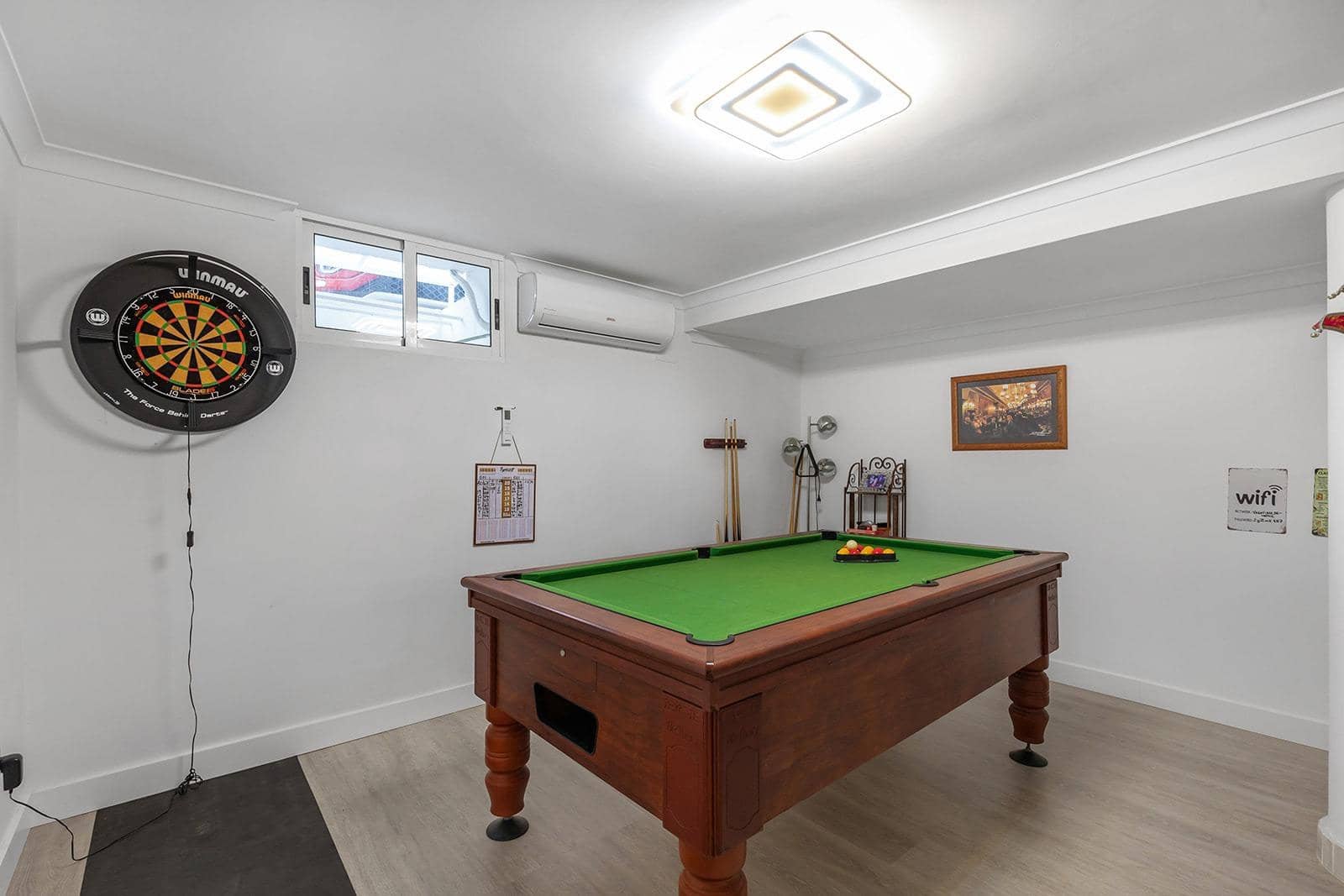 4 chambre Villa/Maison à vendre à Guardamar del Segura avec piscine garage - 285 000 € (Ref: 9689950)