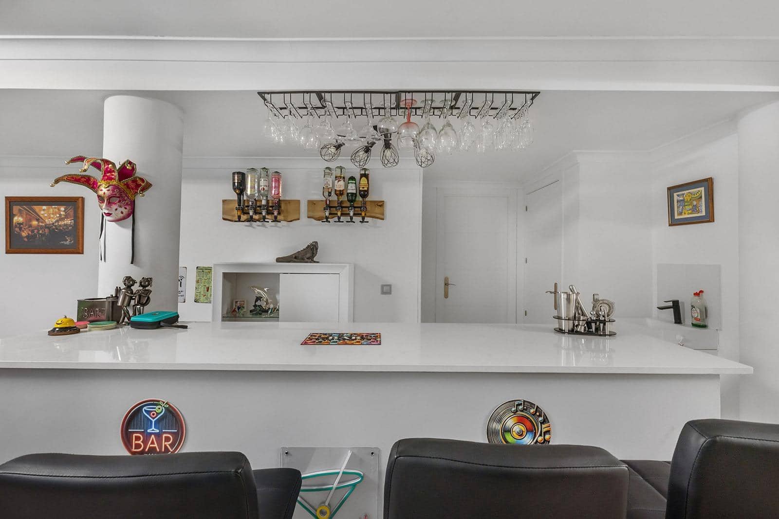 4 chambre Villa/Maison à vendre à Guardamar del Segura avec piscine garage - 285 000 € (Ref: 9689950)