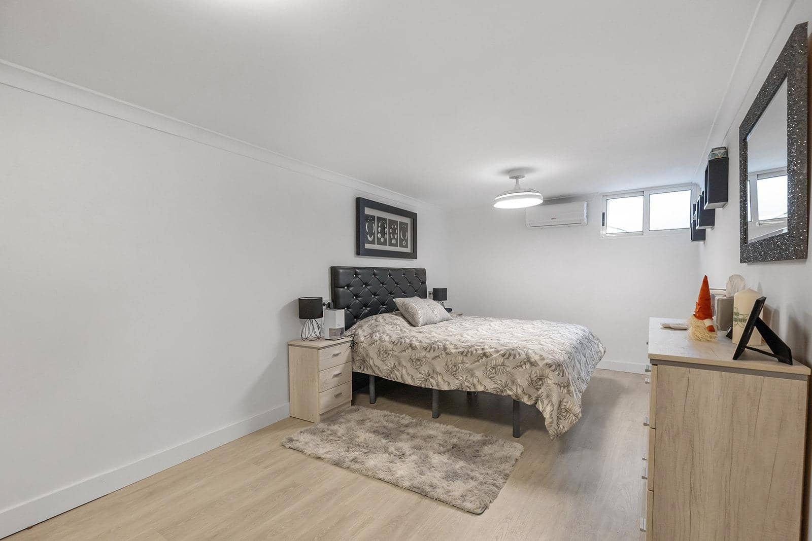 4 chambre Villa/Maison à vendre à Guardamar del Segura avec piscine garage - 285 000 € (Ref: 9689950)