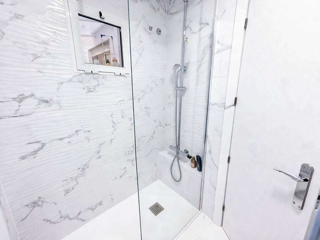 2 bedroom Apartment for sale in Torrevieja with pool - € 149,000 (Ref: 9710951)