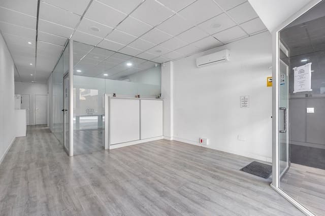 3 quarto Comercial para venda em Gaspar Perelló, Torrevieja - 127 260 € (Ref: 9710952)
