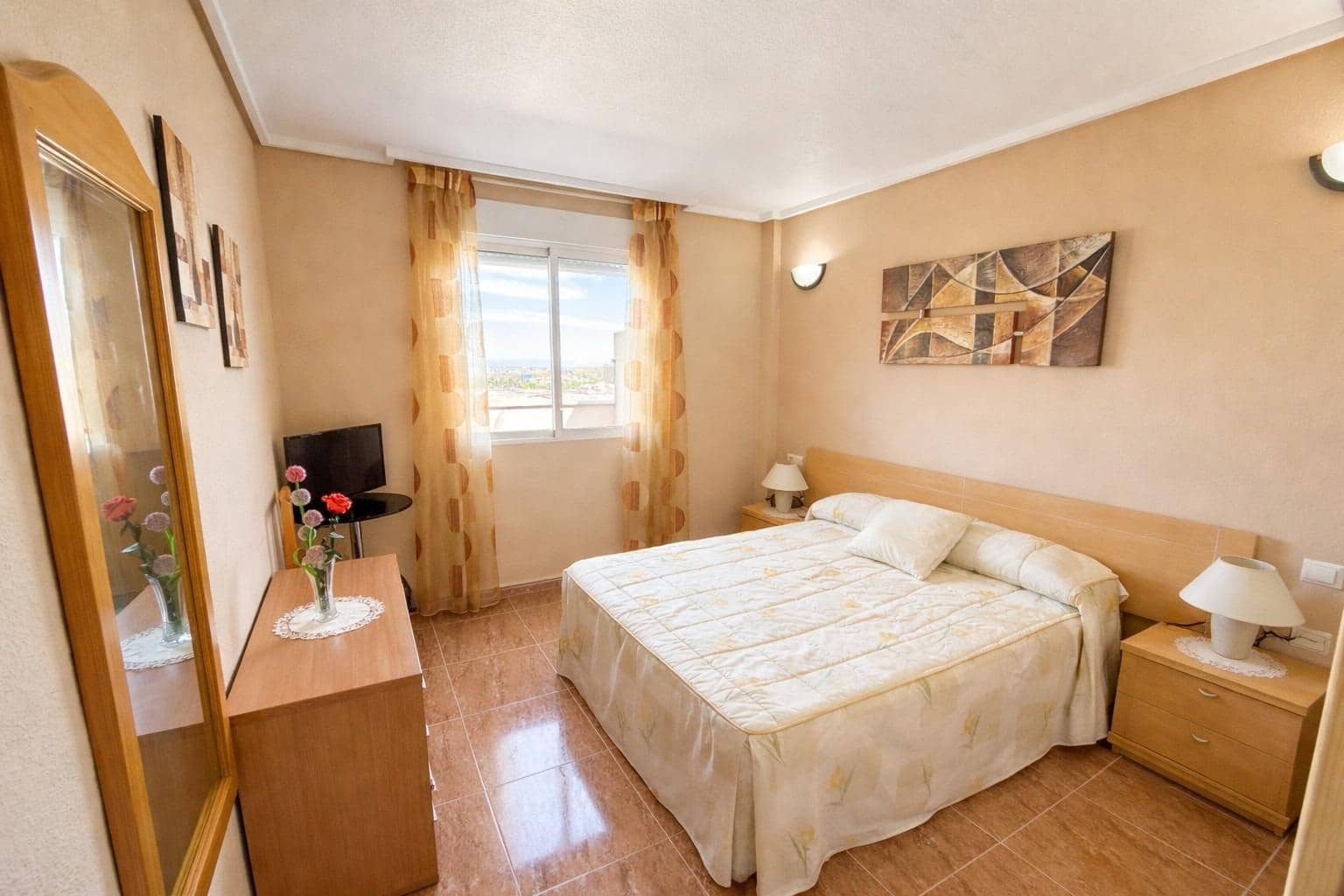 Ático de 2 habitaciones en Torrevieja en venta con piscina garaje - 155.000 € (Ref: 9772606)