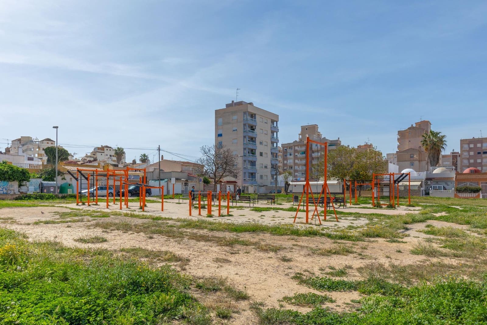 2 Zimmer Apartment zu verkaufen in Torrevieja mit Pool - 134.900 € (Ref: 9798542)