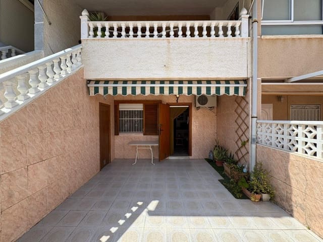 3 bedroom Bungalow for sale in Playa de los Náufragos, Torrevieja - € 149,900 (Ref: 9811026)