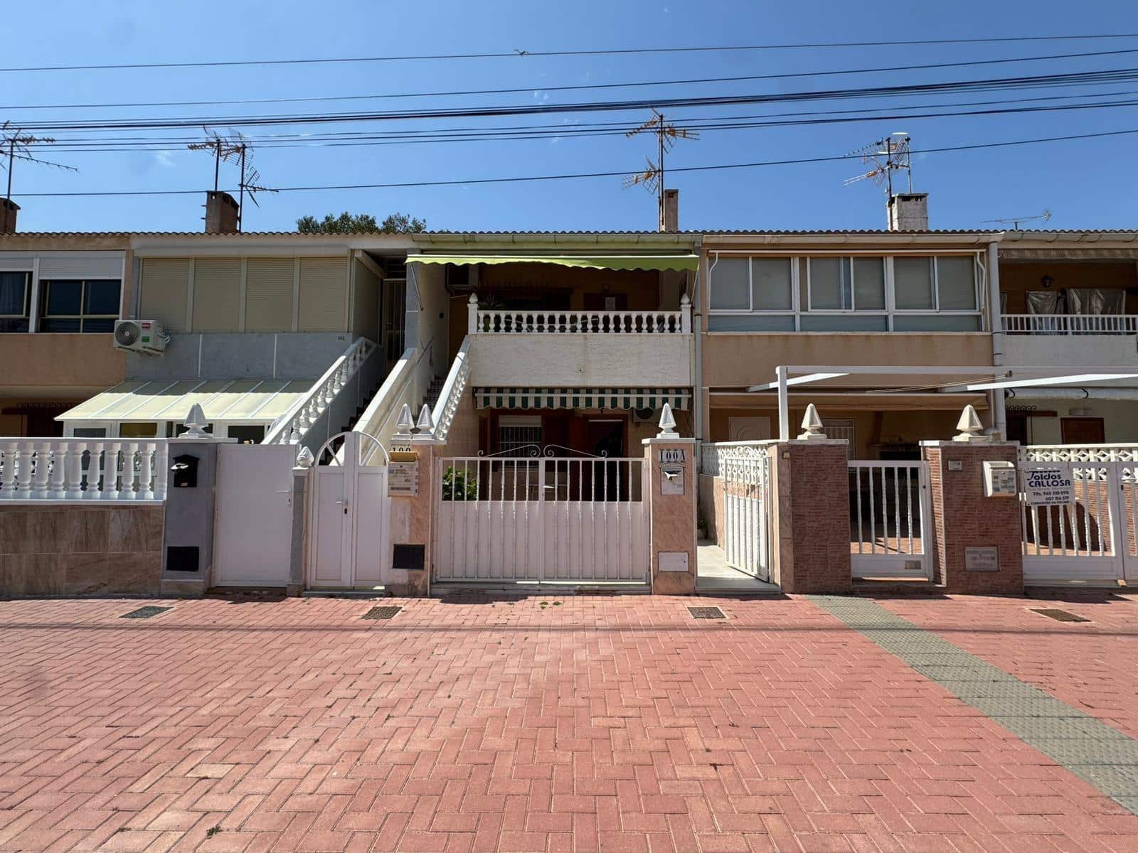 Bungalow de 3 habitaciones en Torrevieja en venta - 149.900 € (Ref: 9811026)