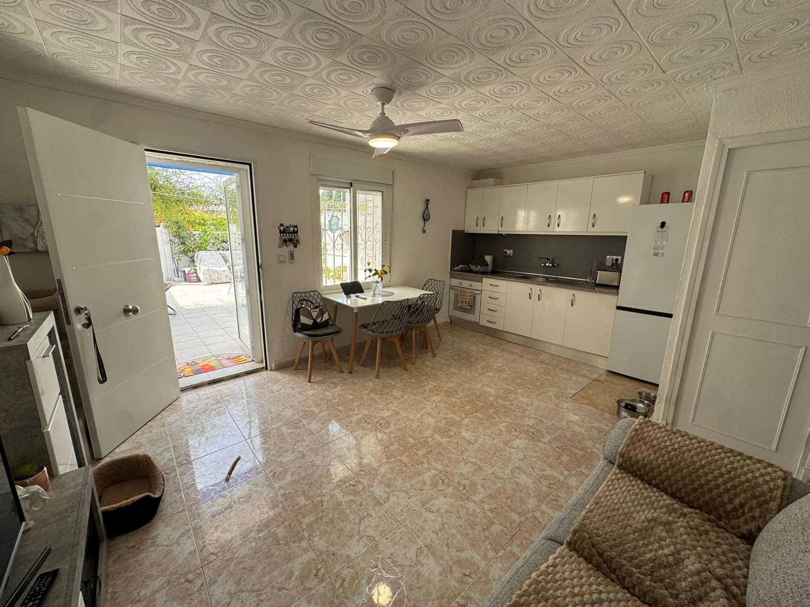 2 sovrum Bungalow till salu i Torrevieja - 129 900 € (Ref: 9811028)