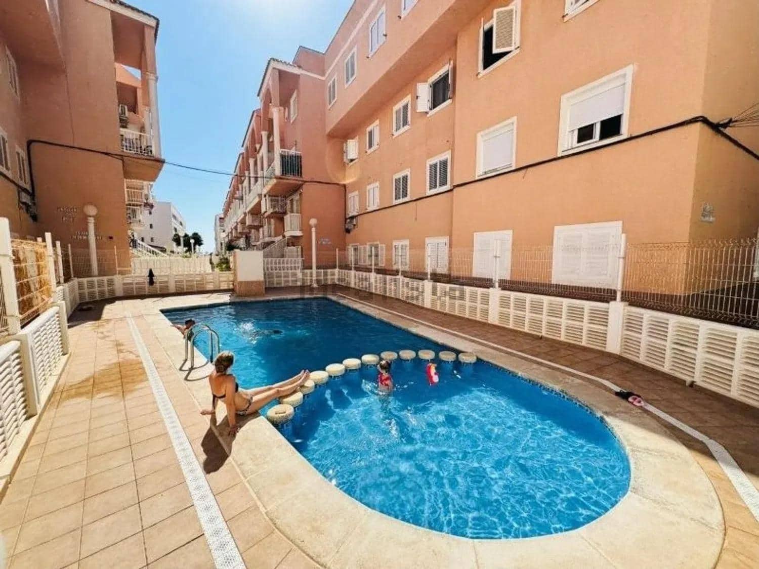 1 soverom Leilighet til salgs i Torrevieja med svømmebasseng - € 125 000 (Ref: 9821872)