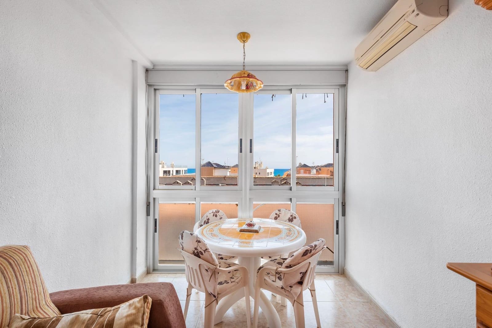1 soverom Leilighet til salgs i Torrevieja med svømmebasseng - € 125 000 (Ref: 9821872)