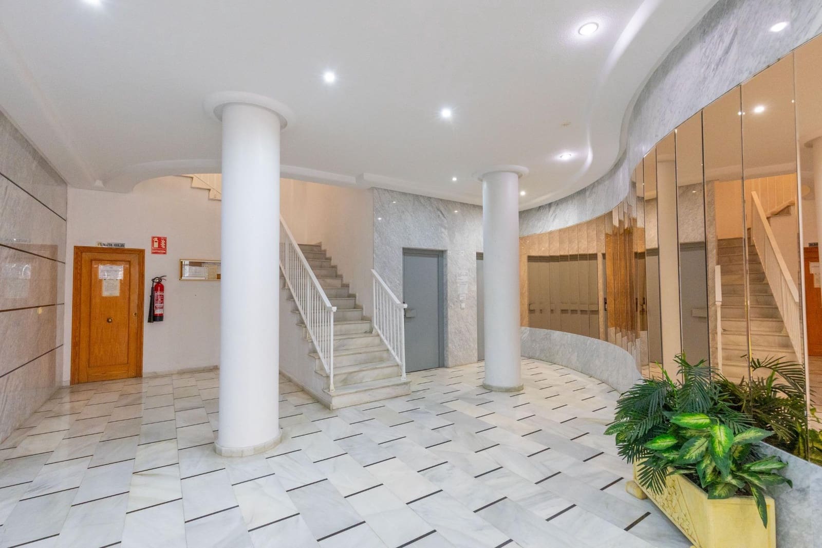 1 slaapkamer Flat te koop in Torrevieja - € 124.900 (Ref: 9859003)