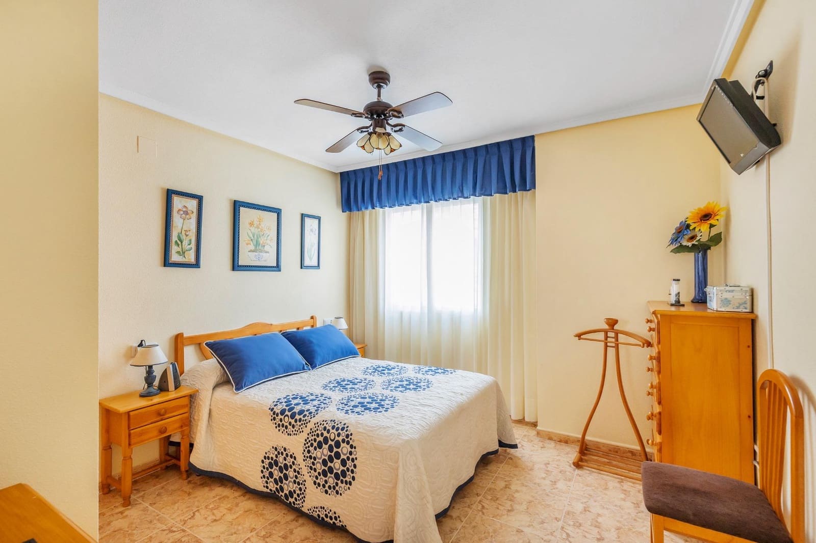 2 bedroom Flat for sale in Torrevieja with pool garage - € 149,900 (Ref: 9893710)