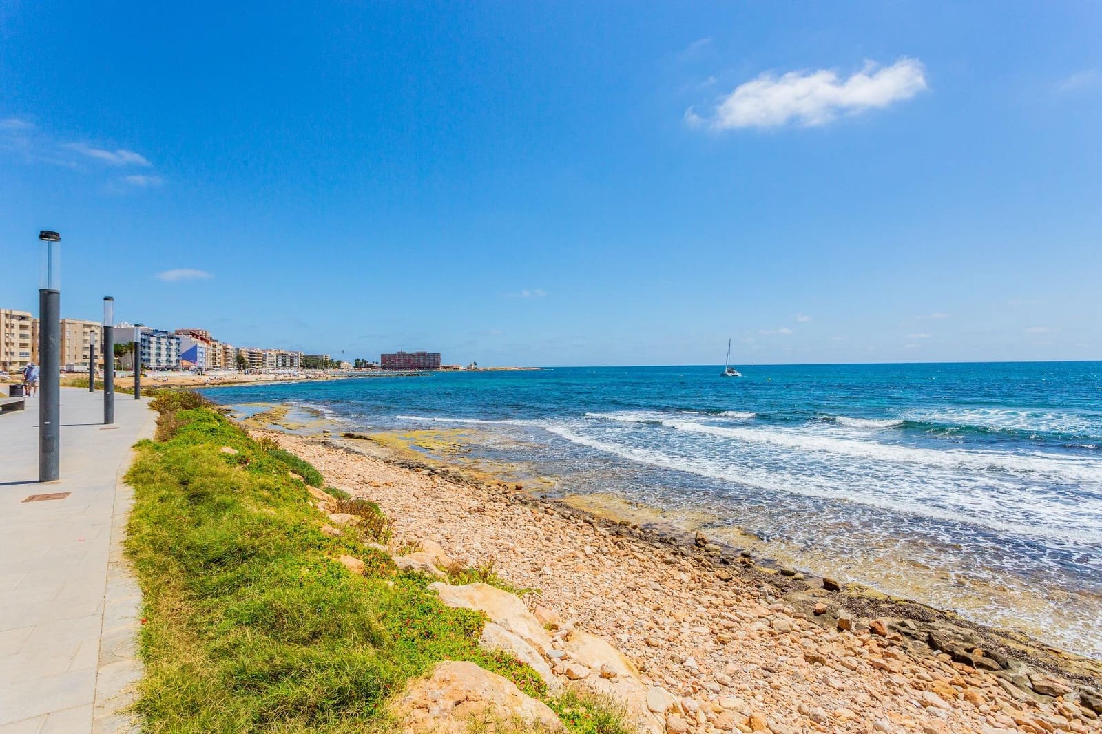 3 soverom Penthouse til salgs i Torrevieja med svømmebasseng - € 199 900 (Ref: 9895674)