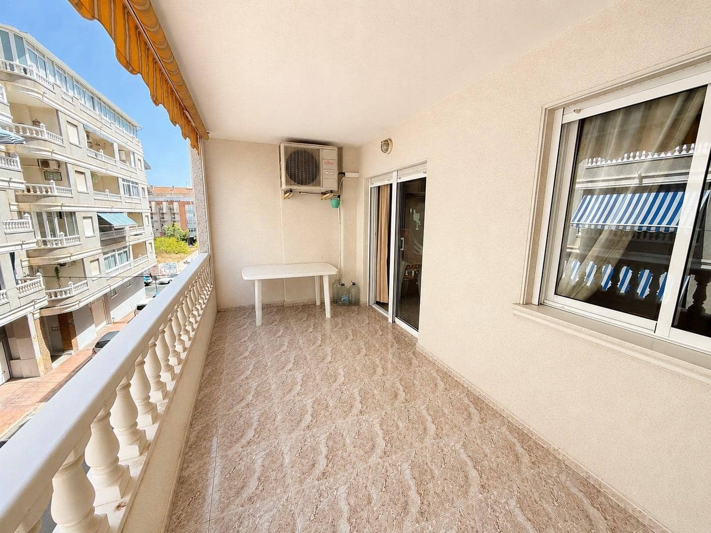 2 sypialnia Apartament na sprzedaż w Torrevieja z garażem - 174 000 € (Ref: 9912390)