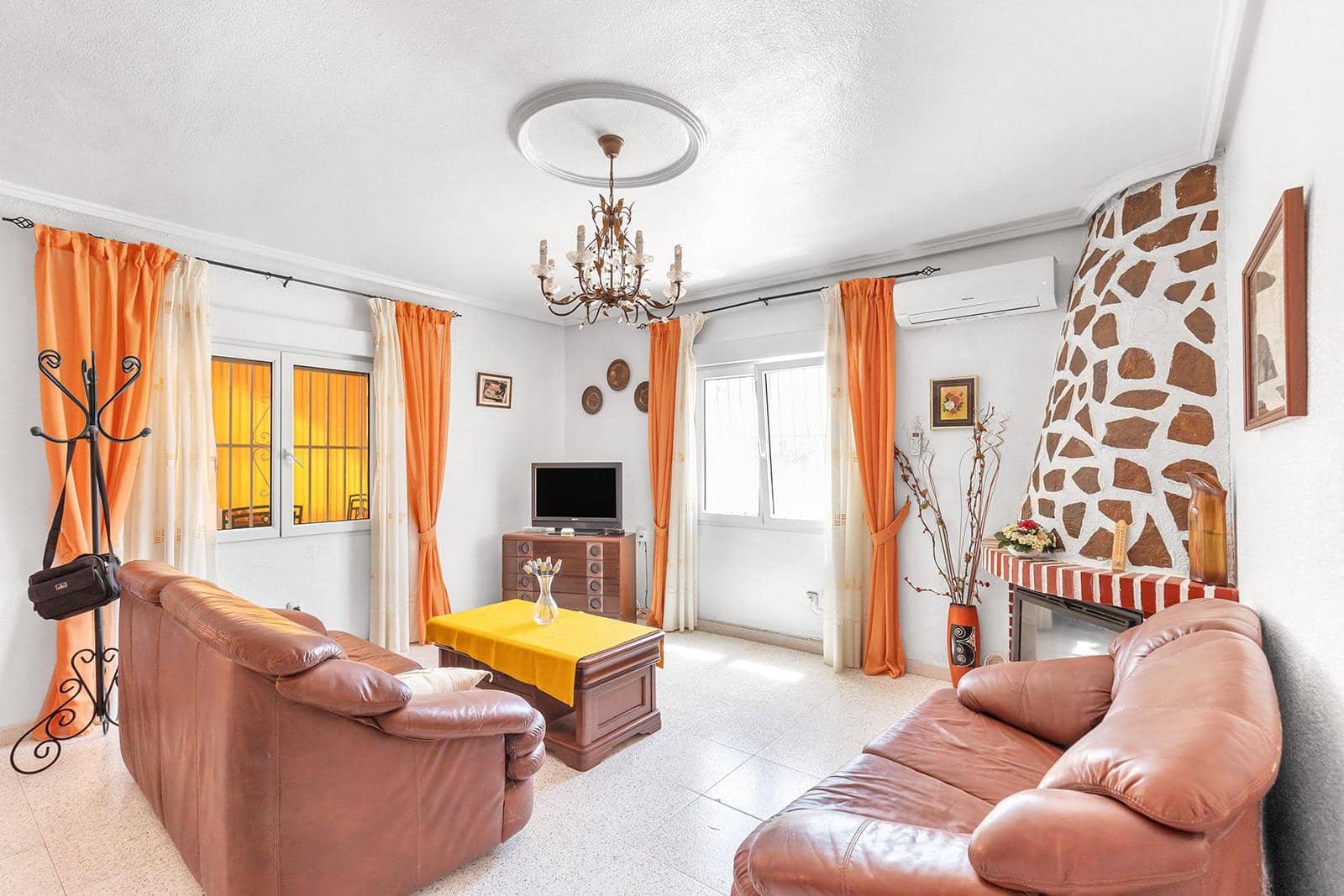 4 soverom Villa til salgs i Rojales med svømmebasseng garasje - € 495 000 (Ref: 9915147)