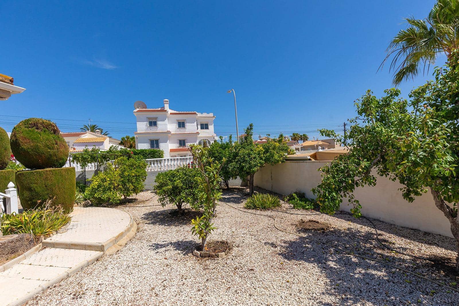 4 soverom Villa til salgs i Rojales med svømmebasseng garasje - € 495 000 (Ref: 9915147)