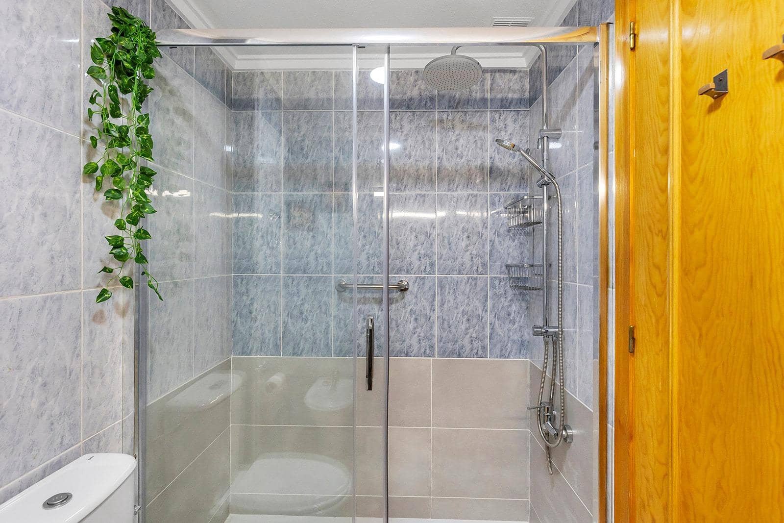 2 sypialnia Apartament na sprzedaż w Torrevieja z basenem - 143 000 € (Ref: 9950902)