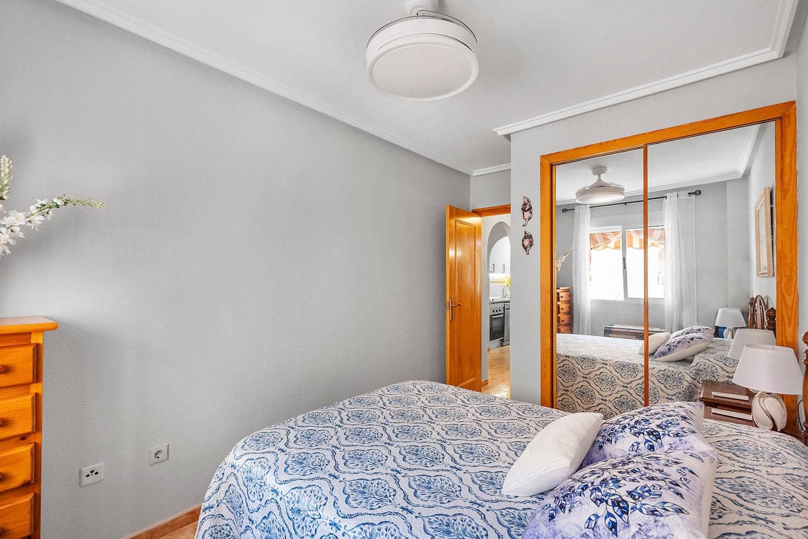 2 sypialnia Apartament na sprzedaż w Torrevieja z basenem - 143 000 € (Ref: 9950902)