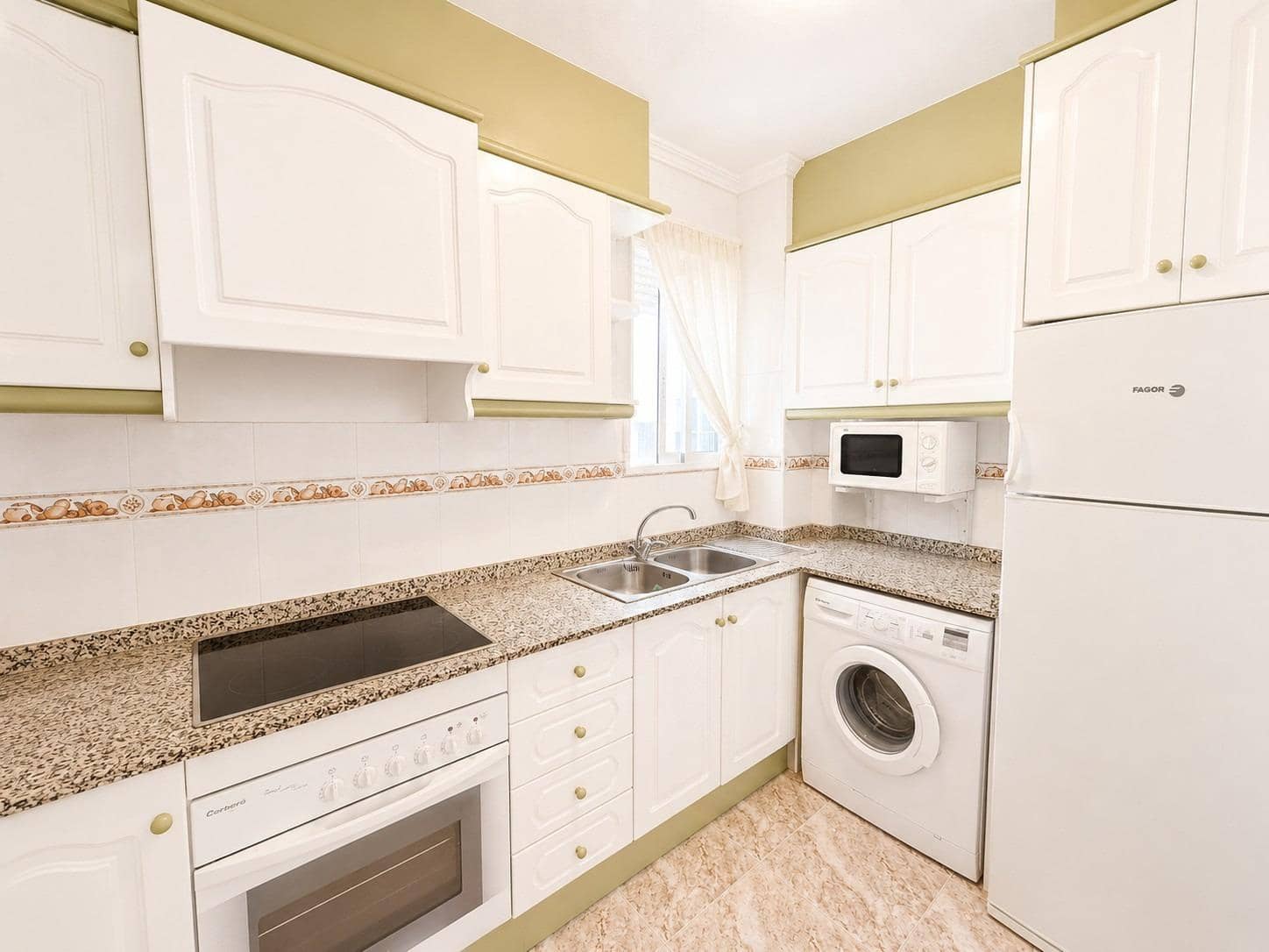 2 slaapkamer Appartement te koop in Torrevieja - € 159.000 (Ref: 9958986)