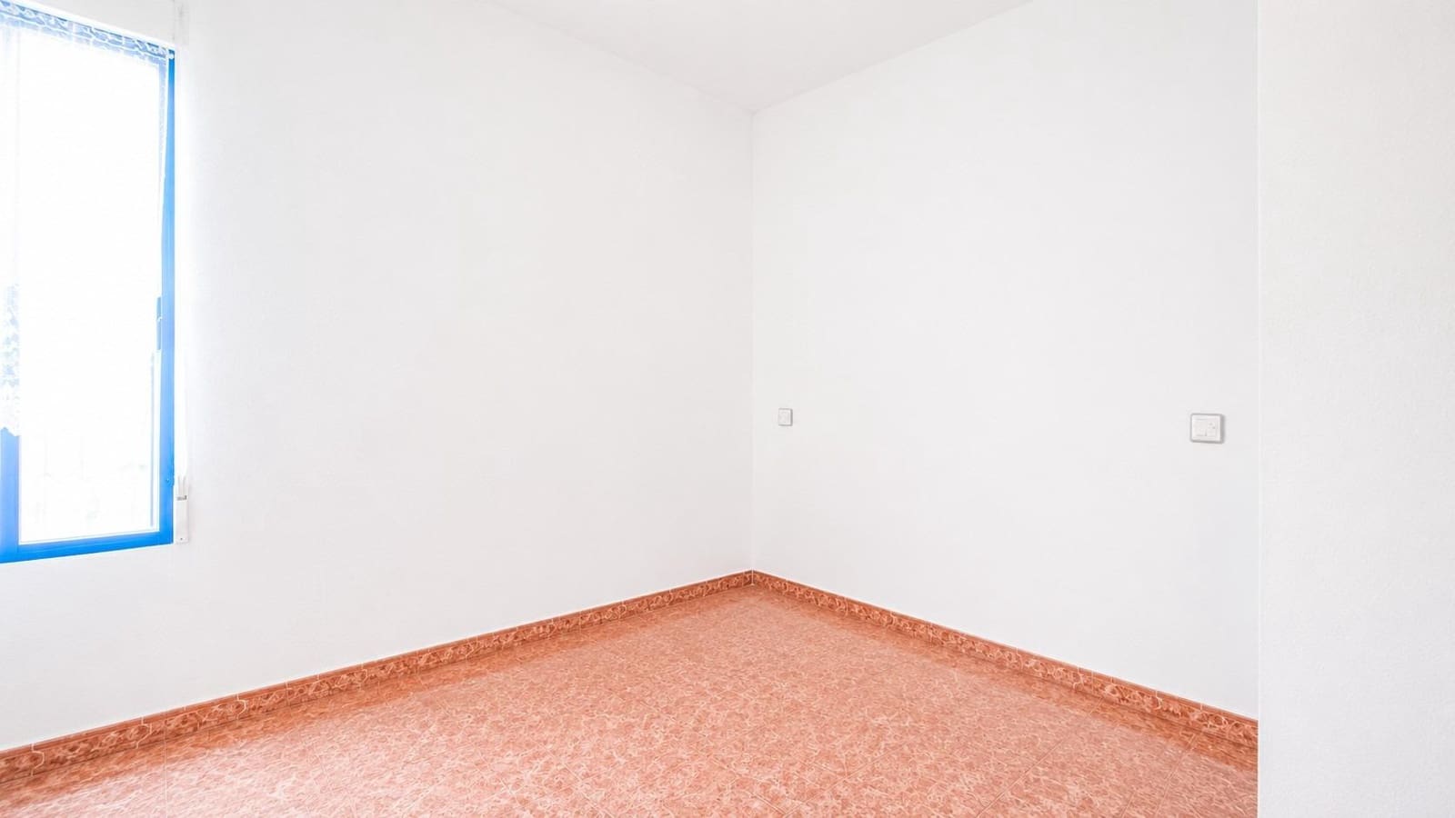 Apartamento de 3 habitaciones en Torrevieja en venta - 127.000 € (Ref: 9961880)