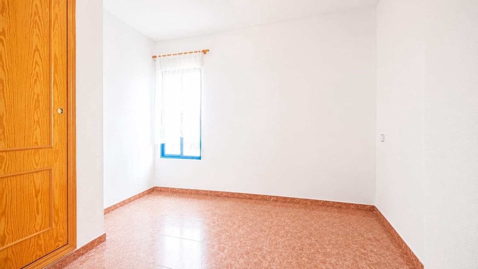 Apartamento de 3 habitaciones en Torrevieja en venta - 127.000 € (Ref: 9961880)