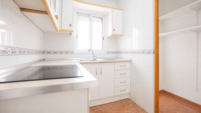 3 soveværelse Lejlighed til salg i Antonio Machado, Torrevieja - € 127.000 (Ref: 9961880)