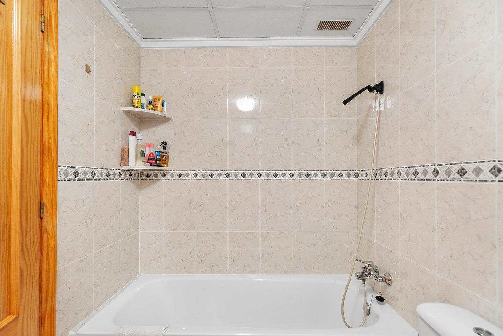 2 soveværelse Lejlighed til salg i Torrevieja med swimmingpool - € 143.000 (Ref: 9978104)