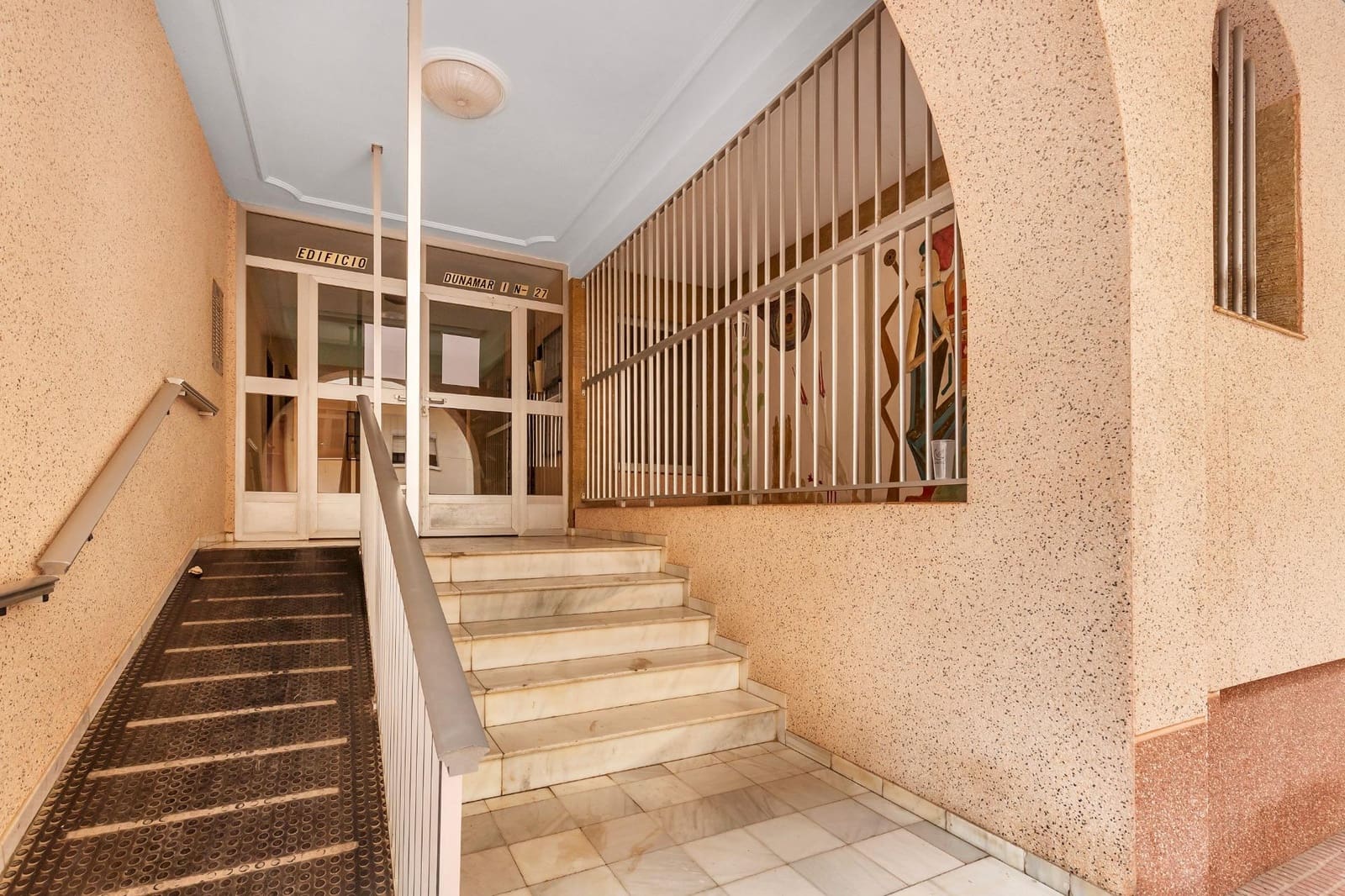 1 makuuhuone Huoneisto myytävänä paikassa Guardamar del Segura mukana 
autotalli - 102 260 € (Ref: 9981729)