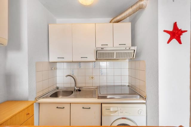 1 soveværelse Lejlighed til salg i Zona Pueblo, Guardamar del Segura med garage - € 102.260 (Ref: 9981729)