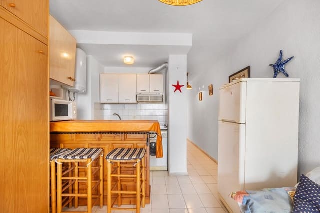 1 soveværelse Lejlighed til salg i Zona Pueblo, Guardamar del Segura med garage - € 102.260 (Ref: 9981729)