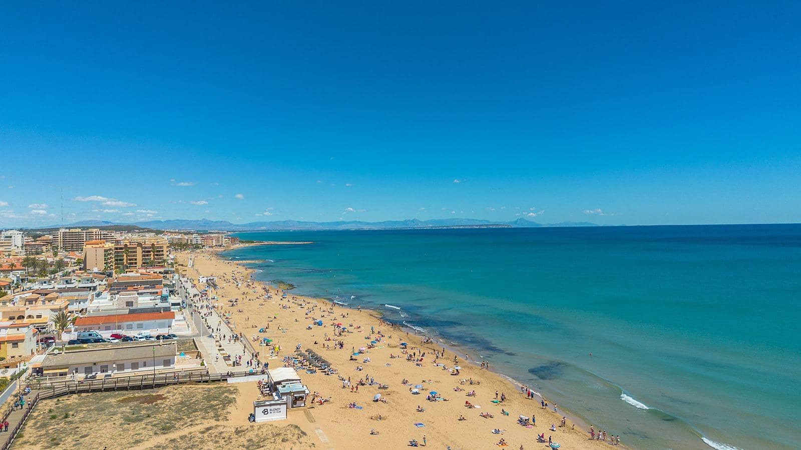 Ático de 1 habitación en Torrevieja en venta - 99.900 € (Ref: 9984244)