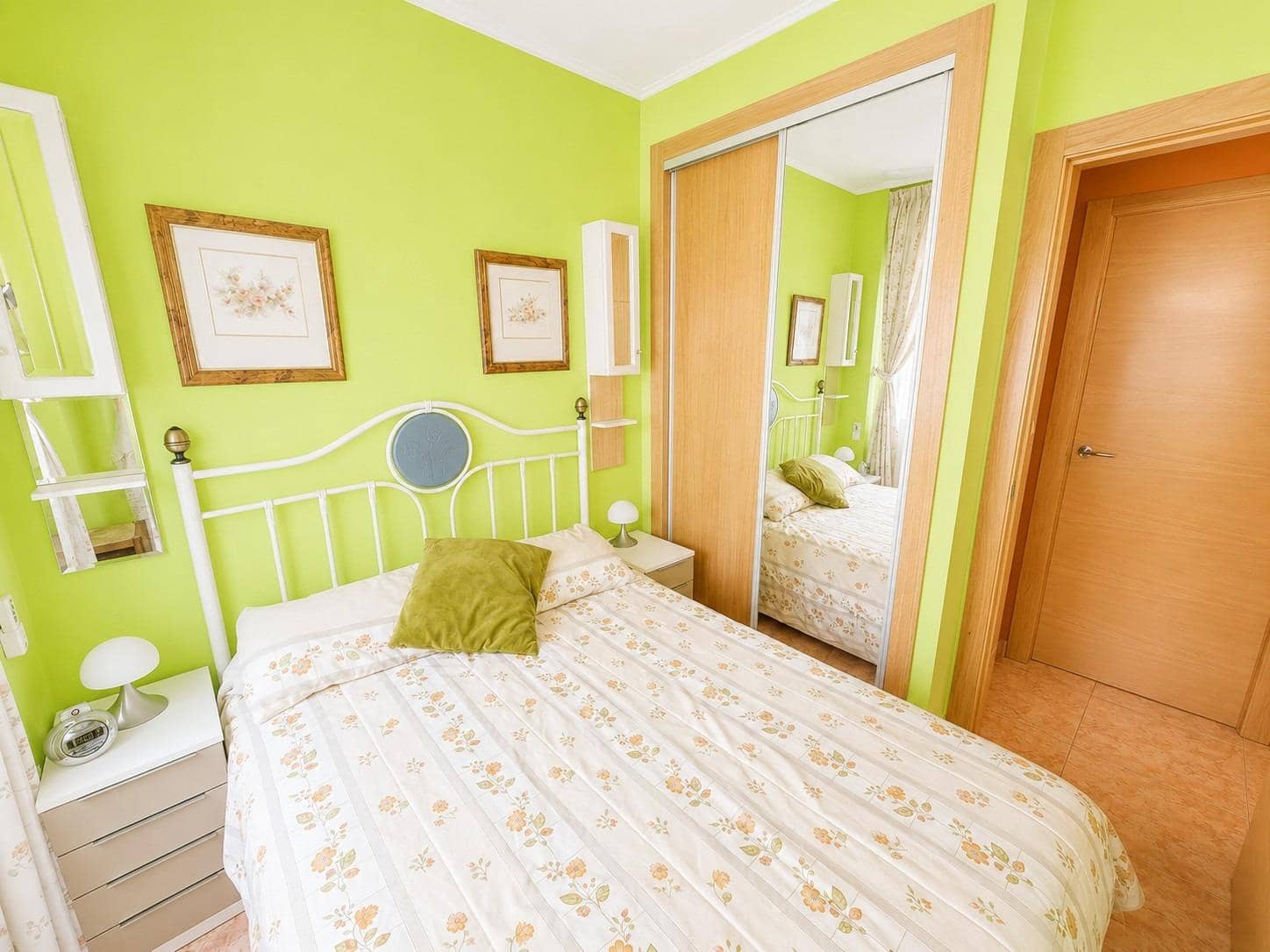 2 soveværelse Lejlighed til salg i Torrevieja med swimmingpool - € 135.000 (Ref: 9990126)