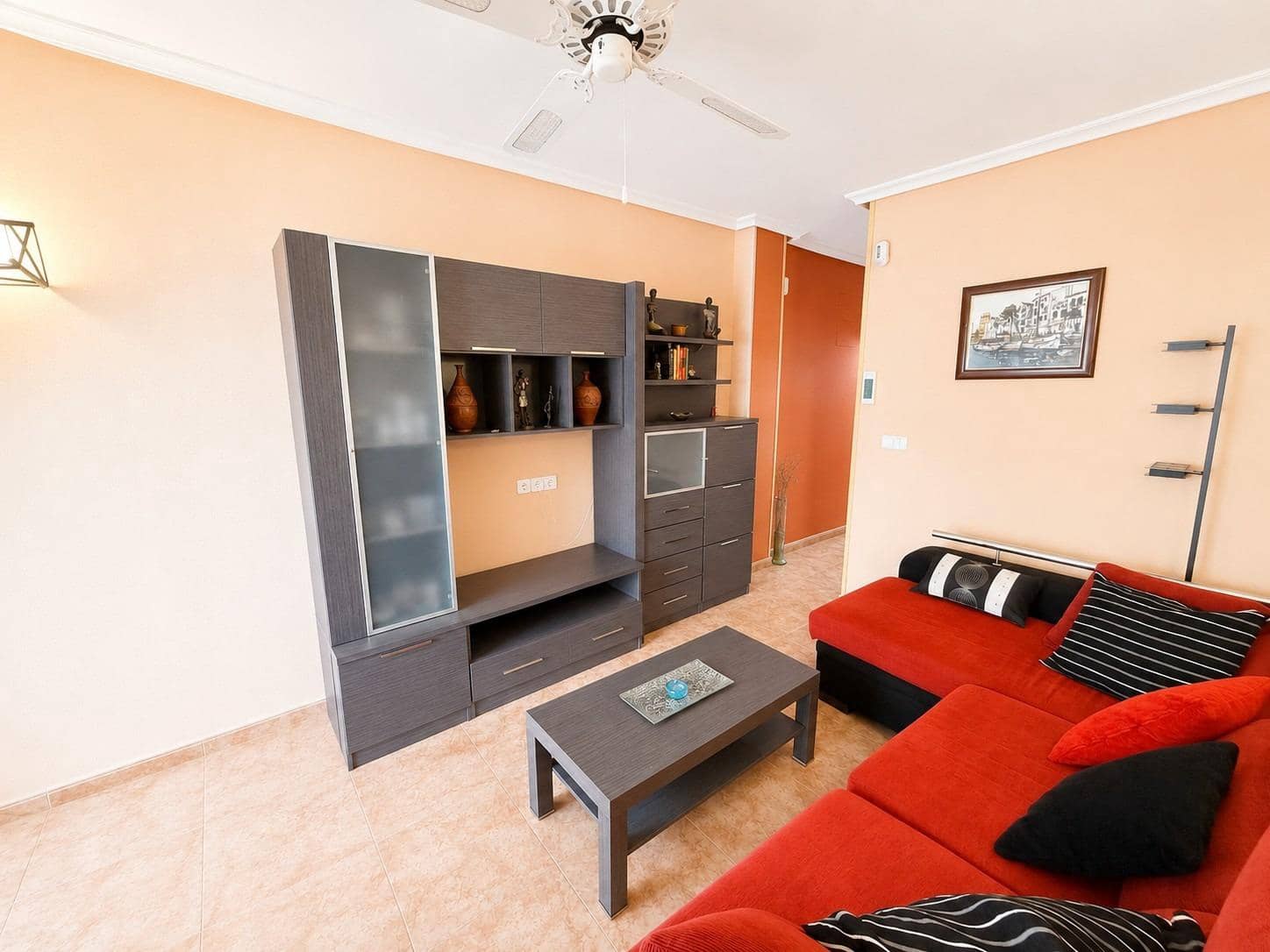 2 soveværelse Lejlighed til salg i Torrevieja med swimmingpool - € 135.000 (Ref: 9990126)