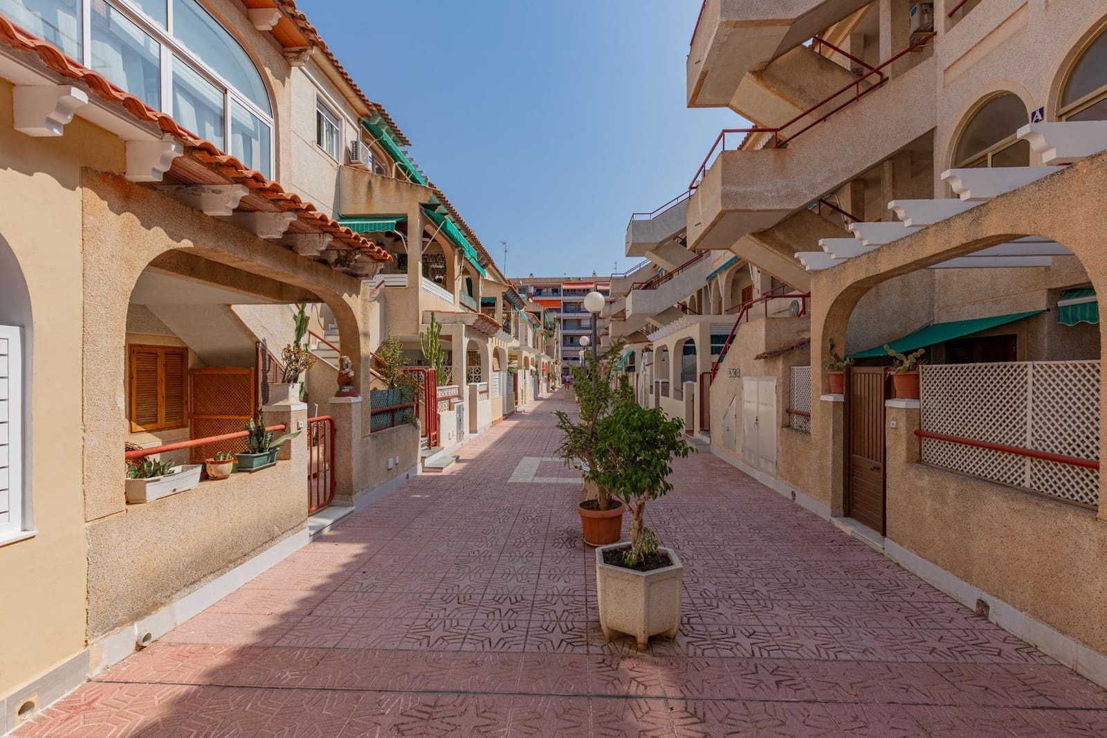 2 soverom Leilighet til salgs i Torrevieja - € 129 900 (Ref: 9999502)